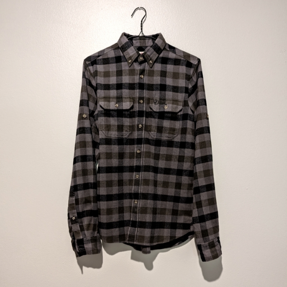 NWOT Fjallraven Men’s Skog Plaid Flannel Shirt